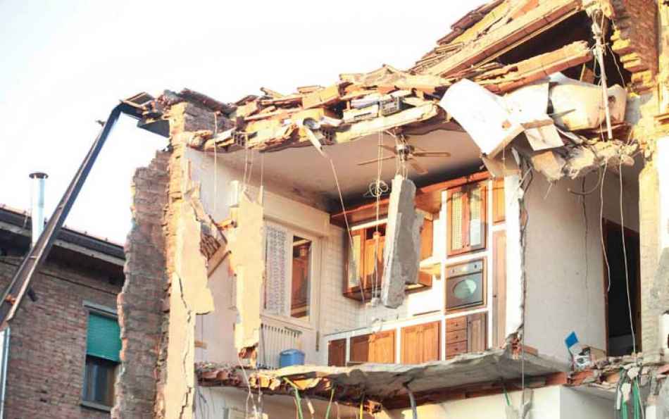 Дома после землетрясения