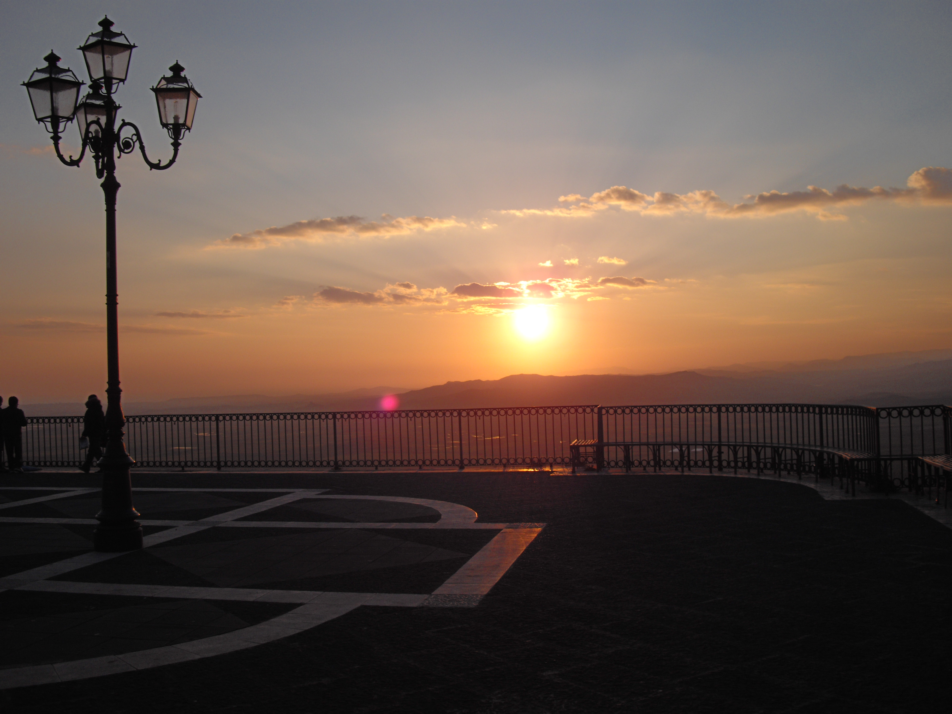 tramonto-panorama-da-niscemi-meteo-giuliacci-it