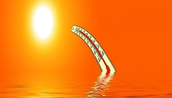 Dai crampi al colpo di calore, cosa si rischia con l’afa