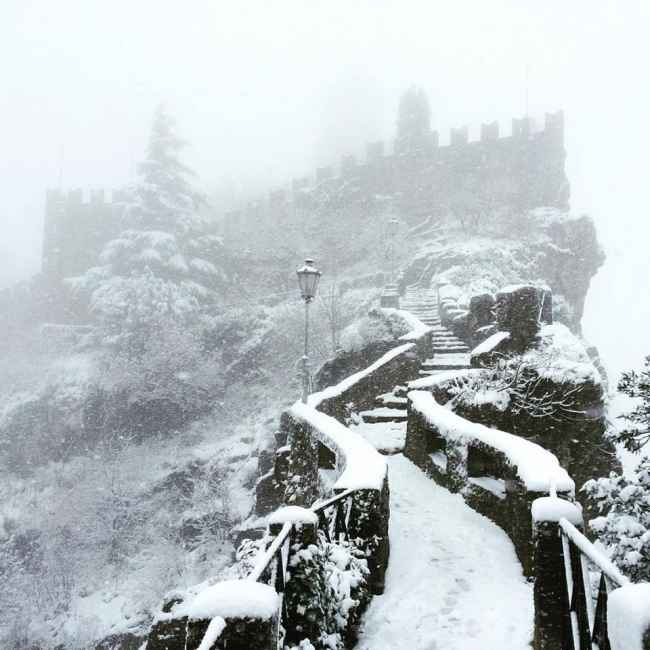 La neve che ha imbiancato San Marino ed Urbino